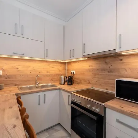 Cozy 1bdrm Apt/walk To The Beach *