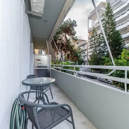 Apartment Cozy 1bdrm Apt/walk To The Beach *